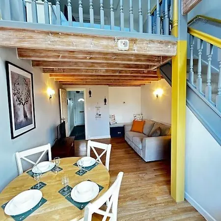 Beautiful Cottage In March Esterno foto