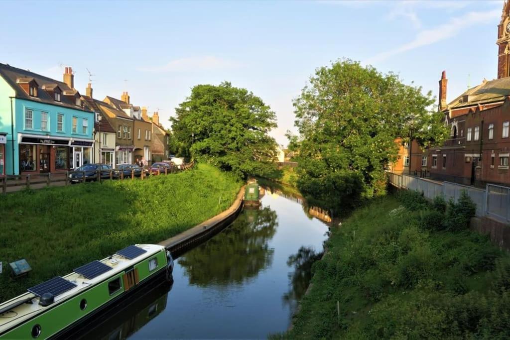 Beautiful In March/cambridgeshire Holiday home *